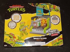 MIKEY'S PAD Teenage Mutant Ninja Turtles Snap & Switch Brick Set picture