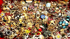 Vintage Costume Jewelry Lots Brooches & Pins Wear Repair Craft Signed Unsigned picture