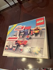 LEGO Town: Exxon Gas Station Brand New 6375-2 Legoland Vintage Castle picture