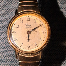 Timex Vintage Women's Quartz Gold Tone Expansion Bracelet White Dial Arabic picture