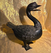 Late 19th of early 20th century Japanese patinated bronze duck sculpture. picture