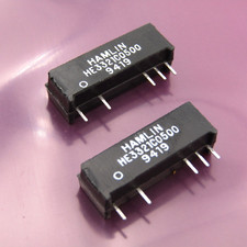 ( 2 PCS ) HAMLIN ( Littelfuse ) HE3321C0500 RELAY REED SPDT 250MA 5V -- NOS picture