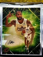 2025-26 Under Wraps Emanate Evan Mobley Green /99 Auto 8x10 picture