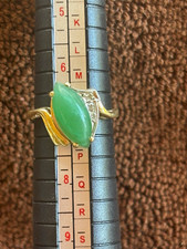 10K Solid Gold Cocktail Ring Size 7 Green Marquise Jade Stone Prong Set picture