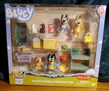 Bluey's Let's Play Chef Family Shopping Trip Mini Figure: Includes Bandit Chilli picture