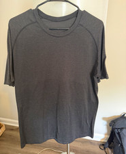 Men's Lululemon Gray Crew Neck Short Sleeve m Activewear T-Shirt picture