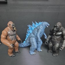 Massive Playmates Godzilla vs Kong 11