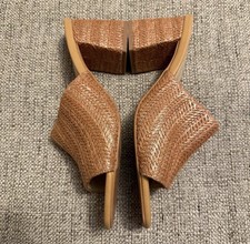 Anthropologie Seychelles Raffia Pepper 2” Block Heel Sandals Size 10 picture