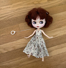 Blythe Fashion Doll 12 in Auburn Curly Hair Blue Eyes Floral Dress Outfit picture