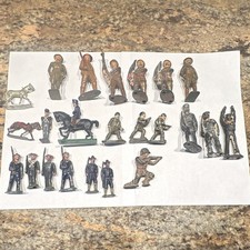 Vintage 1941 Lead Toy Soldier Figures Lot Infantry w/ Horses & Flag Bearers picture