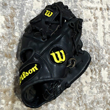 Wilson A2000 Infielders Glove picture