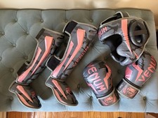 Venum Elite Black/Grey Camouflage /Pink Pearl Training Gear Set *Discontinued* picture