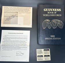 Vintage 1982 Guinness World Records Hardcover Special Edition incl. ALL INSERTS picture
