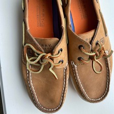 Men’s Sperry loafers picture