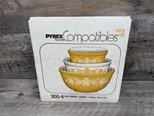 Pyrex Butterfly Gold 300-4 Mixing Bowl Set (3 pc set) SEALED NIB Old Stock  picture