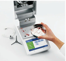 METTLER TOLEDO HC103 Moisture Analyzer picture