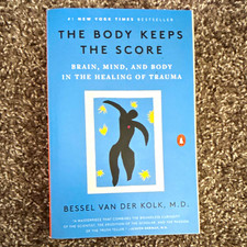 Bessel van der Kolk M.D. The Body Keeps the Score Trauma Healing 2015 TPB picture