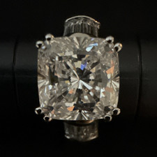 Cushion Cut White/Colorless Ring w/ Side Stones Size 7 picture