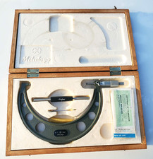 MITUTOYO OUTSIDE MICROMETER 103-221A picture