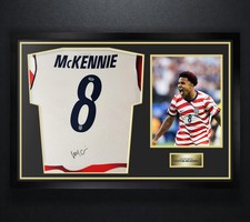Weston McKennie Signed United States of America Nike Jersey Framed PSA COA Auto picture