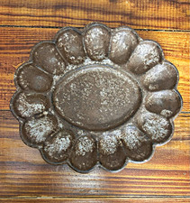 Vintage Peter’s Pottery egg plate - excellent condition picture
