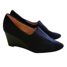 TARYN ROSE Slip On Wedge Heels 8 NWOT picture