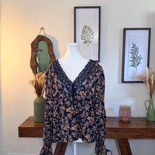 Navy Floral Lace Blouse Bell Sleeve Button Back Romantic Boho Size L picture