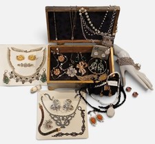 Stunning-Mixed-jewelry Lot Including Rare Crown Trifari Ring picture