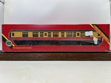 Hornby OO R928 BR Crimson & Cream Composite Coach - (EX BOXED) picture