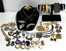 Large Mixed Jewelry Lot Vtg To Now SOME SIGNED See Details Over 45 Pieces #2 picture