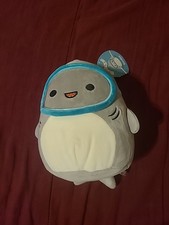 Squishmallows Gordon The Shark with Goggles Mask 8