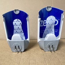 New set of 2 Zevo Flying Insect Trap Plug-In Electric Refill Reminder Indoor Fly picture