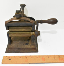 Antique C.E. Shields Cast Iron Crimper Fluting Machine Fabric Crimping picture