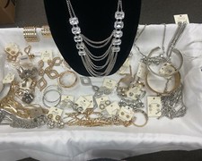 MIA Collection~BULK LOT of JEWELRY~35 Piece, Mixed~Costumes~Dress Up~Theater picture