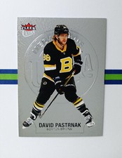 2021-22 Fleer Ultra David Pastrnak Medallions #M30 Boston Bruins picture