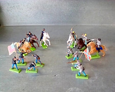 1971 Britains Deetail Plastic LTD Toy Soldier Cavalry Figures, Lot of 14 picture