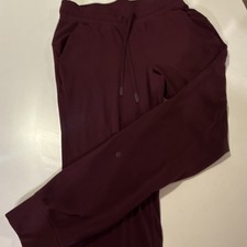 lululemon Women’s Burgundy Jogger Pants 8 Nylon Lycra Drawstring Pockets picture