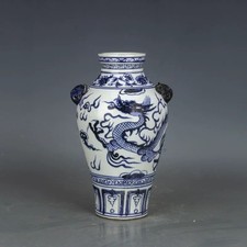 Antique Chinese ‌Yuan Dynasty Blue-and-white Porcelain Jar with Dragon Motif picture
