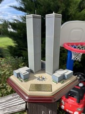 Danbury Mint 9/11 World Trade Center WTC Twin Towers Commemorative Model picture