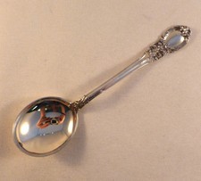 AMERICAN VICTORIAN- LUNT 2 STERLING CREAM SOUP SPOONS picture