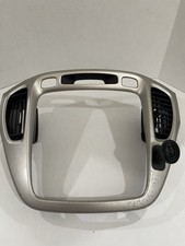 2001-2007 Toyota Highlander Radio Climate Dash Trim Bezel Air Vent OEM picture