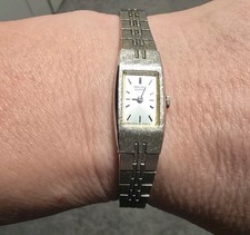 Vintage Seiko Quartz Women's Rectangle Watch Dial Silver Bracelet Gold Bezel picture