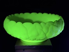 Amazing Vintage Fenton Lime Satin Uranium Glass Water Lily Cattail Bowl 9