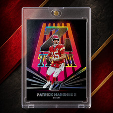 Patrick Mahomes Rare Rainbow Refractor Investment Card SSP Panini Chiefs Mint picture
