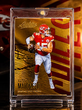 Patrick Mahomes RARE ROOKIE GOLD FOIL INVESTMENT CARD PANINI CHIEFS picture