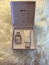 Miss Dior Blooming Bouquet Mini Gift Set-5 ml Perfume Dabber 20 ml Body Milk picture