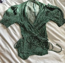 AUTHENTIC REFORMATION DITZY DAISY FLORAL GREEN WRAP TOP SIZE SMALL picture
