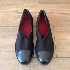 Munro Ione Slip On Shoes Women 9.5 W Black Comfort Travel Cap Toe Fabric Leather picture