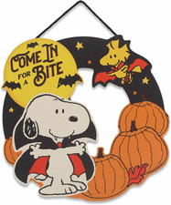 Peanuts Snoopy Come in for a Bite Hanging Wood Wall Decor picture