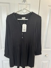 Wonderly Black Tunic Top Size M NWT picture